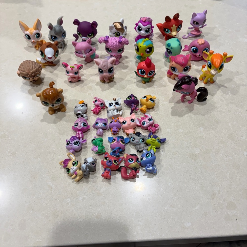 The Littlest pet shop animals lot of 41 mixed cat, dog and more